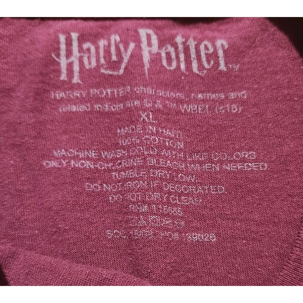 Harry Potter Gryffindor Shirt Youth XL Maroon Brave Lion Graphic Tee Cotton 2018 - Picture 7 of 7